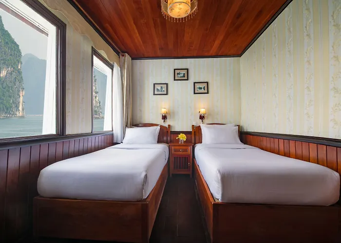  Garden Peak Cruise Hạ Long
