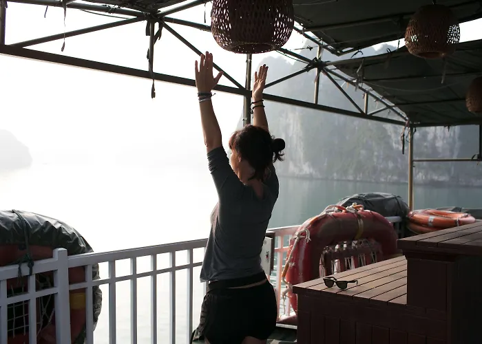 Garden Peak Cruise Hạ Long