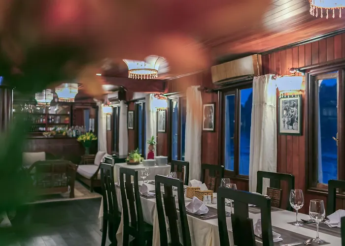  Garden Peak Cruise Hạ Long
