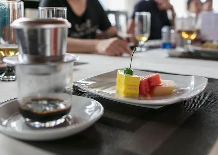 Garden Peak Cruise  Hạ Long