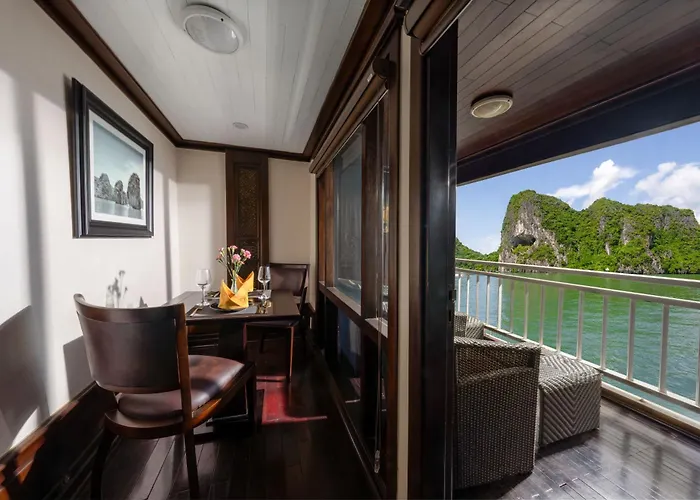  Garden Peak Cruise Hạ Long